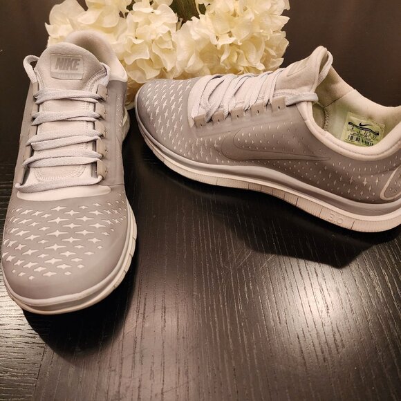 Mens Nike Free 5.0 Gray/White Athletic Comfort Shoes Sz. 9US (W Sz. 11M) - Picture 9 of 13